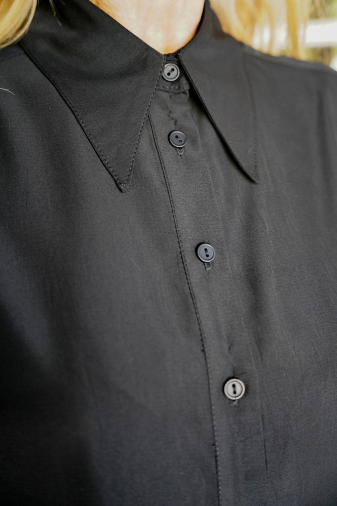 Black Satin Fitted Classic Shirt - desray.co.za