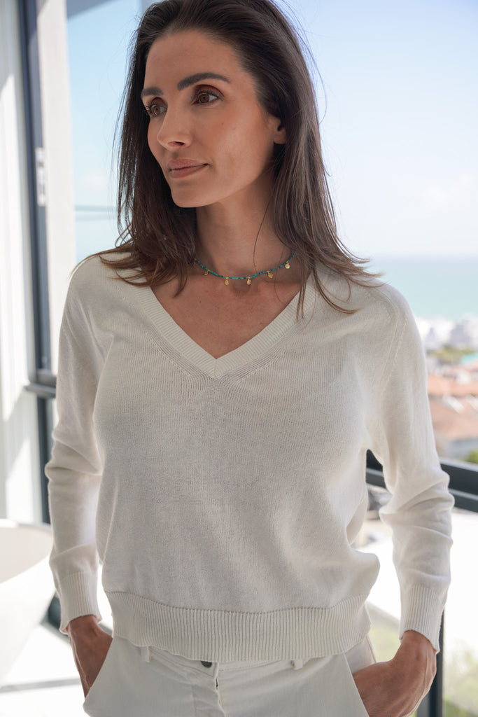 Milk V Neck Pullover - desray.co.za