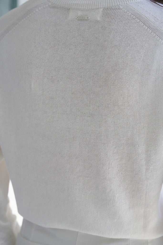 Milk V Neck Pullover - desray.co.za