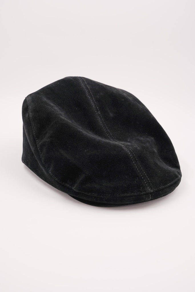 Black Peaky Cap - desray.co.za
