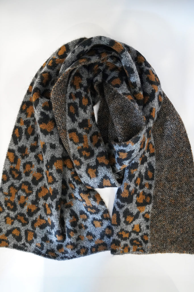 Animal Knitted Scarf - desray.co.za