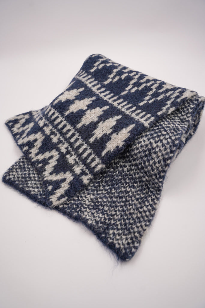 Navy Flamestitch Knitted Scarf - desray.co.za