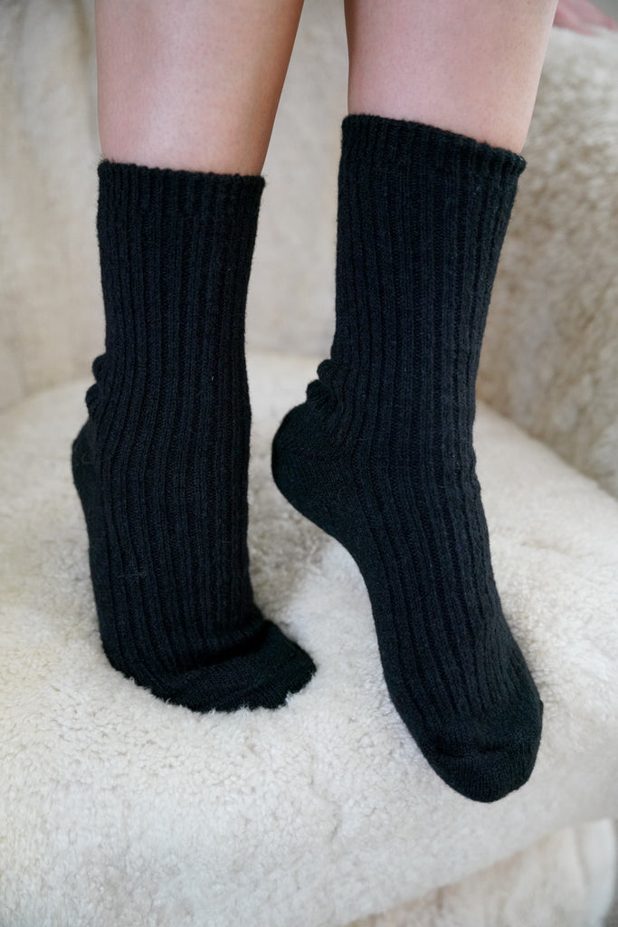 Black Lounging Socks - desray.co.za