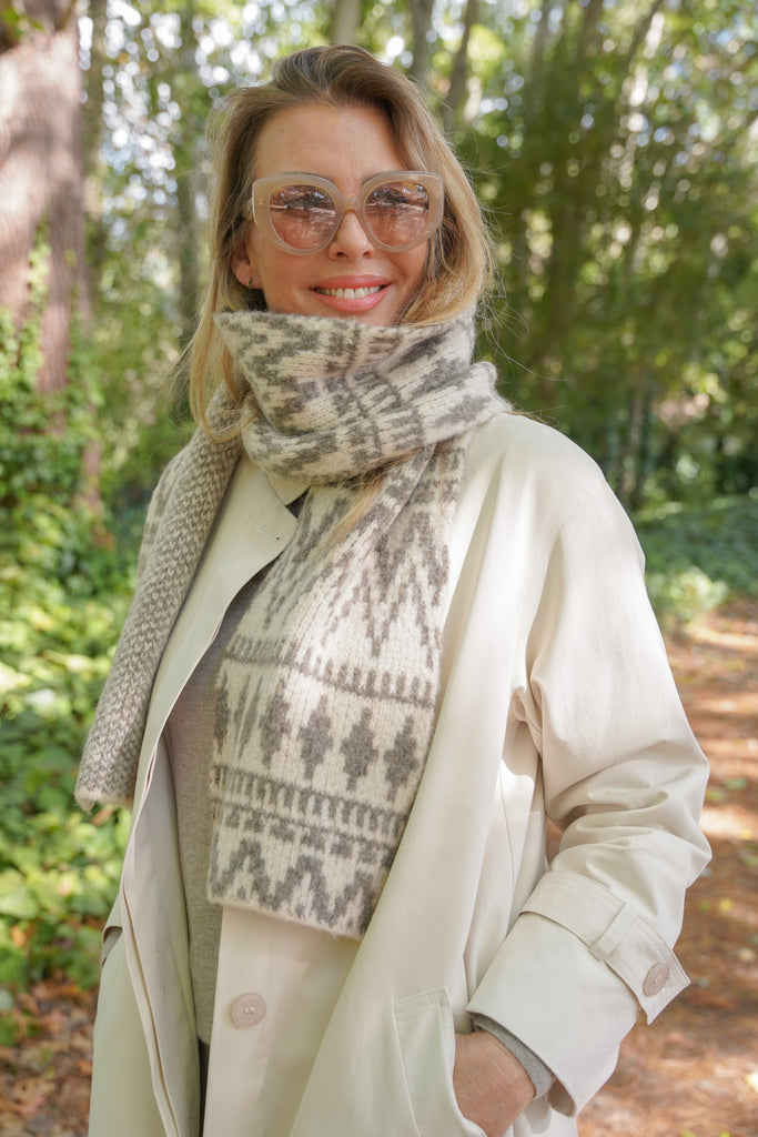 Cream Flamestitch Knitted Scarf - desray.co.za