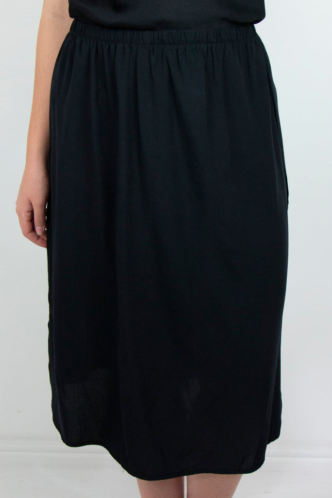 Black Mini Slip - desray.co.za